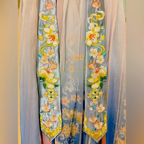 Traditional Chinese Hanfu Dress for  Girls - Picture 6 of 7